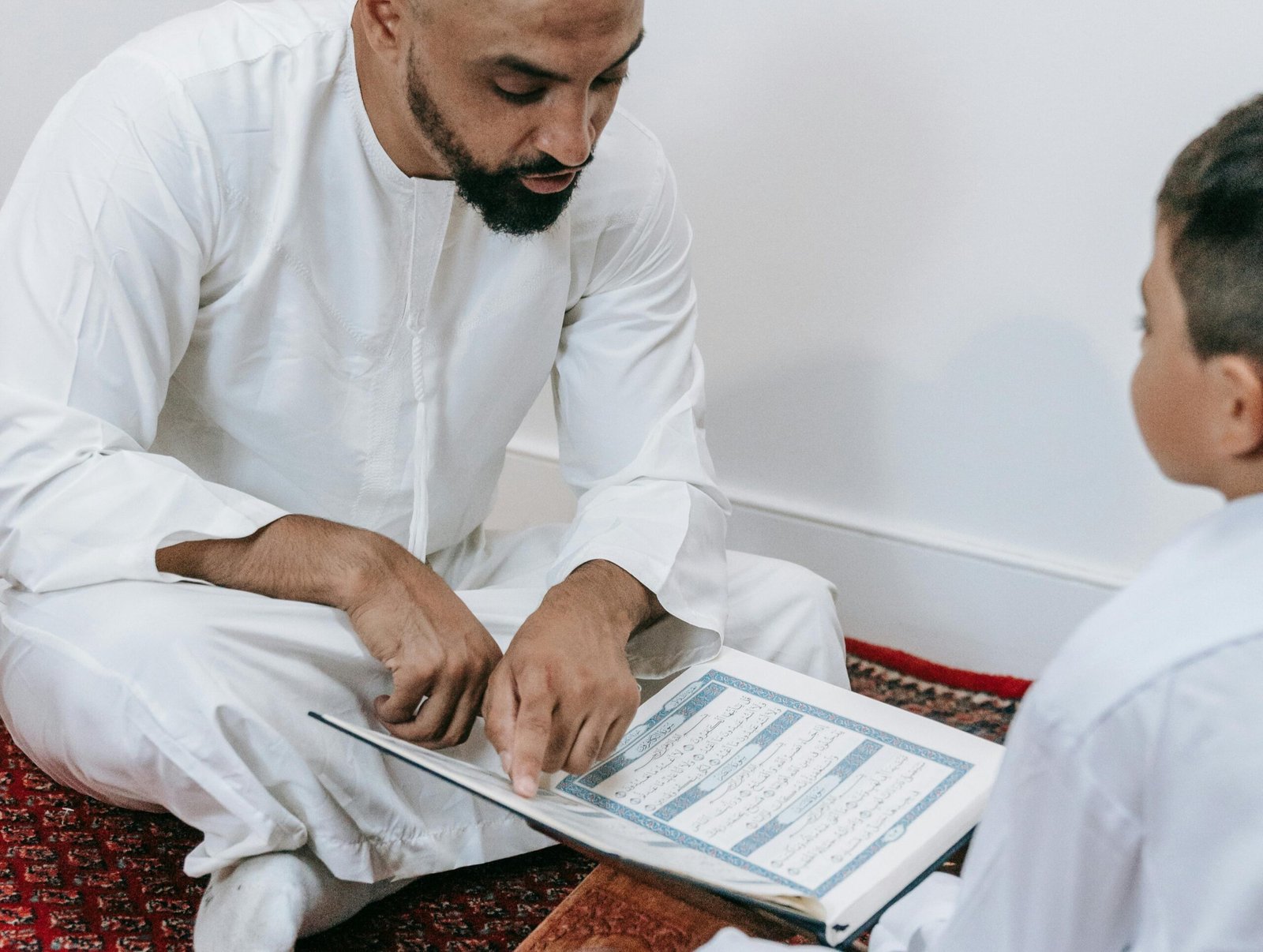 معلم قرآن و طالب علم